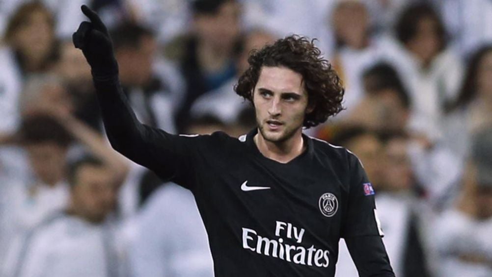 Rabiot celebra una anotación con el PSG