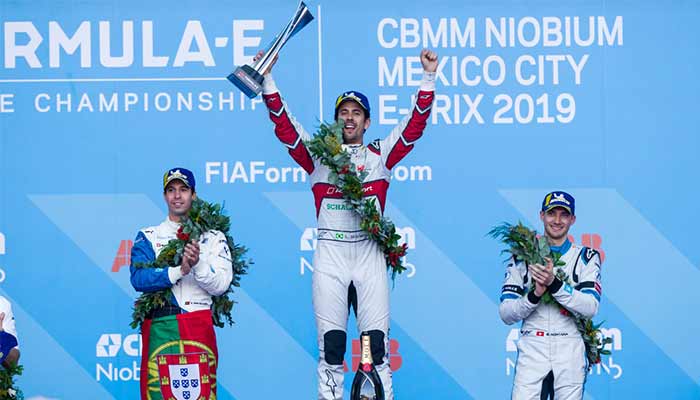 Lucas Di Grassi en el podio 