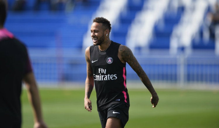 Neymar, durante un entrenamiento con el PSG