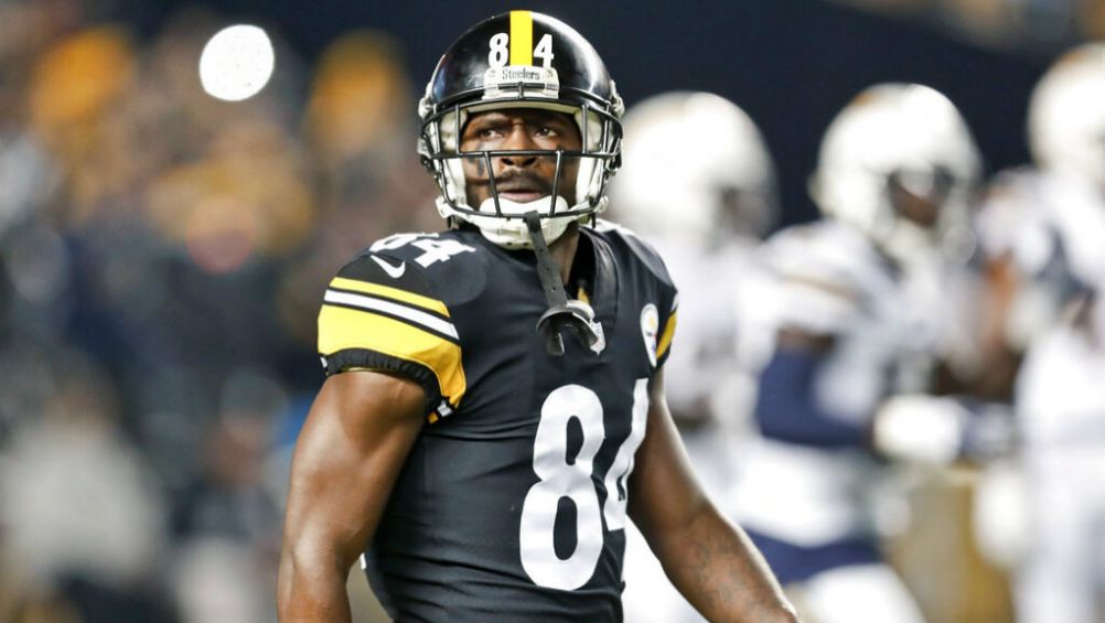 Antonio Brown durante un partido de Steelers 