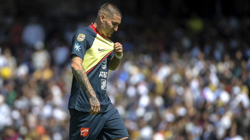 Nicolás Castillo durante un encuentro ante Pumas