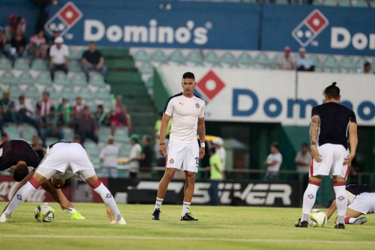 Tony Alfaro participa en el calentamiento previo al duelo vs Cafetaleros