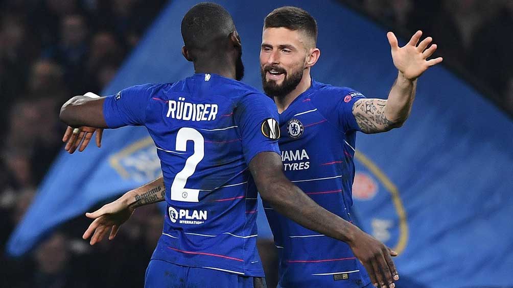 Oliver Giroud festeja gol con el Chelsea