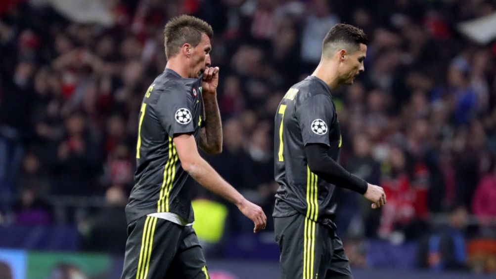 Mandzukic y CR7 se lamentan tras perder el juego de Ida vs el Atleti