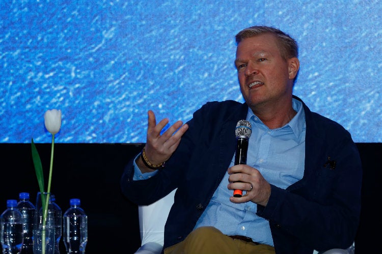 Arne Rees, durante una conferencia de prensa