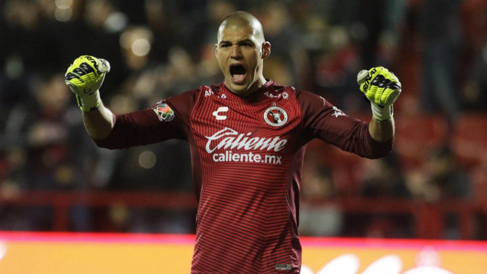 Gibran Lajud grita tras un gol de Xolos en el C2019