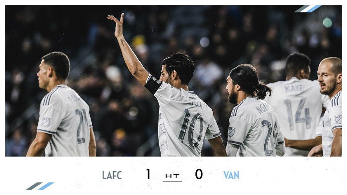 Vela festeja su gol frente al Vancouver Whitecaps