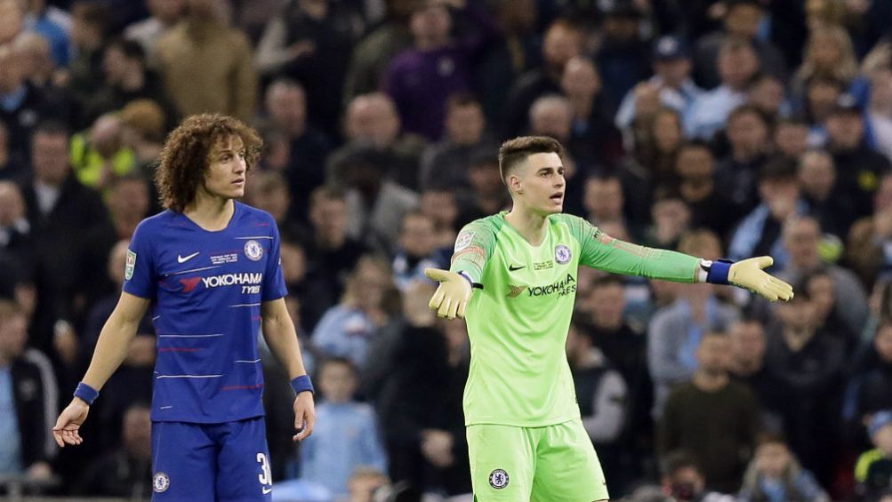 David Luiz y Kepa en la Final de la Carabao Cup