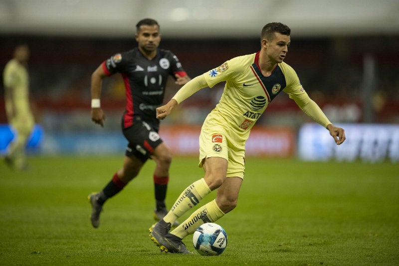 Nicolás Benedetti durante un juego del América