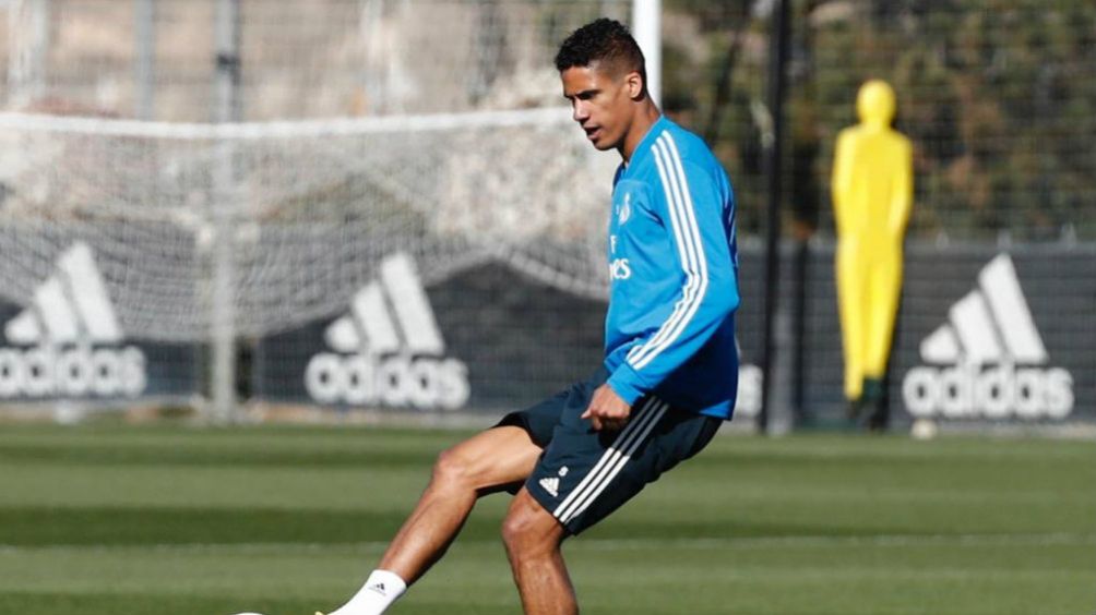 Varane, durante un entrenamiento con el Real Madrid