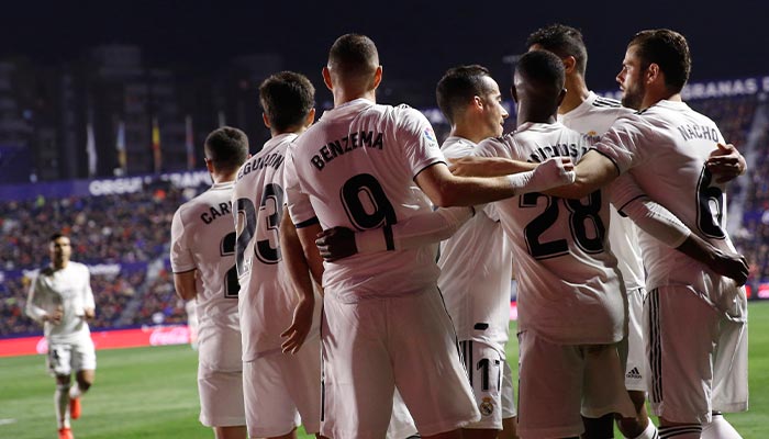 Jugadores del Real Madrid festejando un gol 