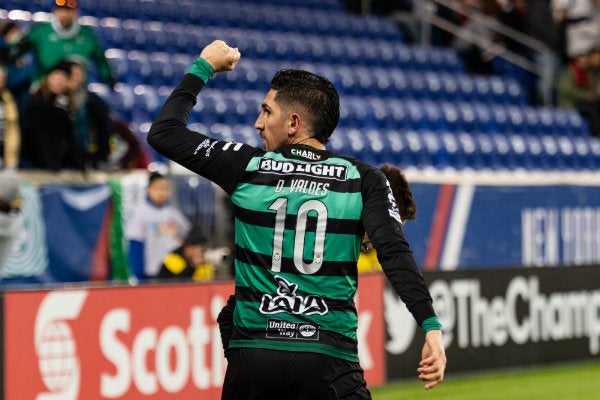 Diego Valdés festeja su gol ante el New York RB 