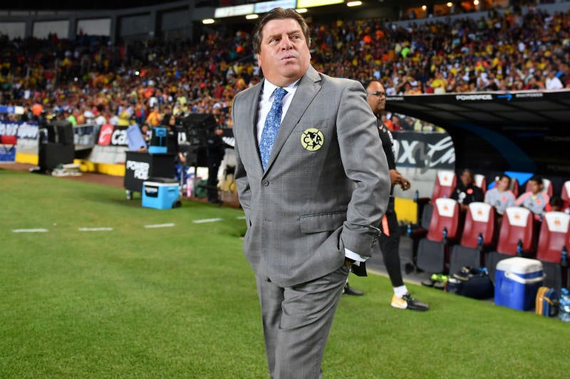 Miguel Herrera durante un juego del América