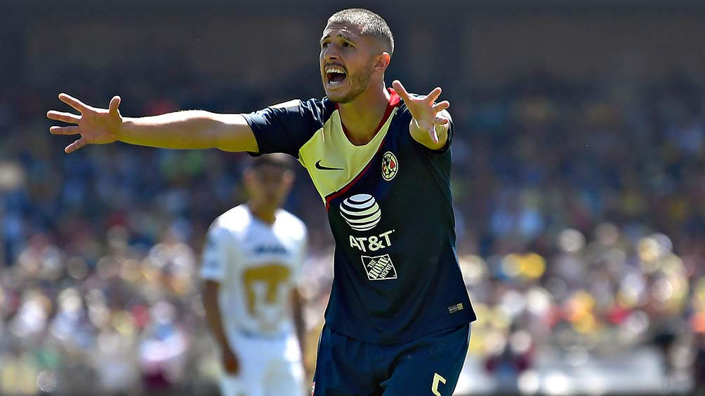 Guido Rodríguez en un partido del América