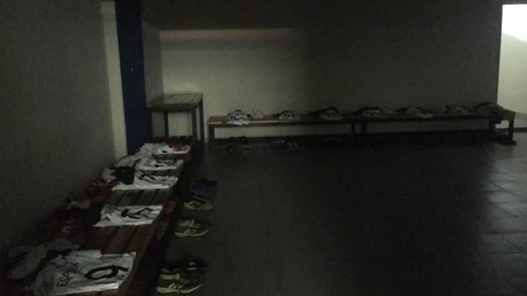 Vestidor sin luz del Estadio José Encarnación Romero de Zulia