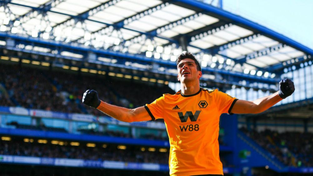 Raúl Jiménez celebra gol contra Chelsea