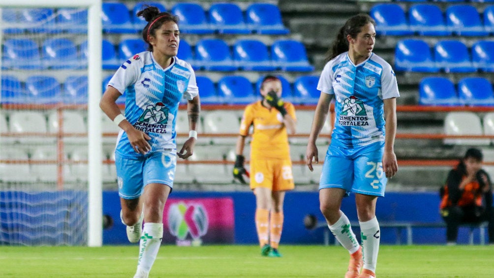 Pachuca Femenil durante un encuentro ante Toluca 