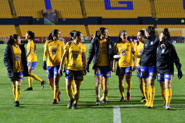 Rayadas celebran un triunfo frente a León