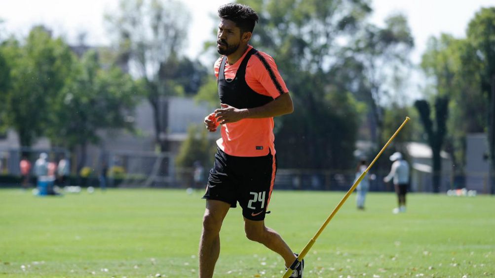 Oribe Peralta, durante su regreso a los entrenamientos en Coapa