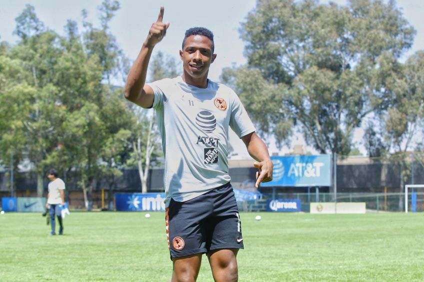 Andrés Ibargüen en entrenamiento previo al Clásico Nacional 