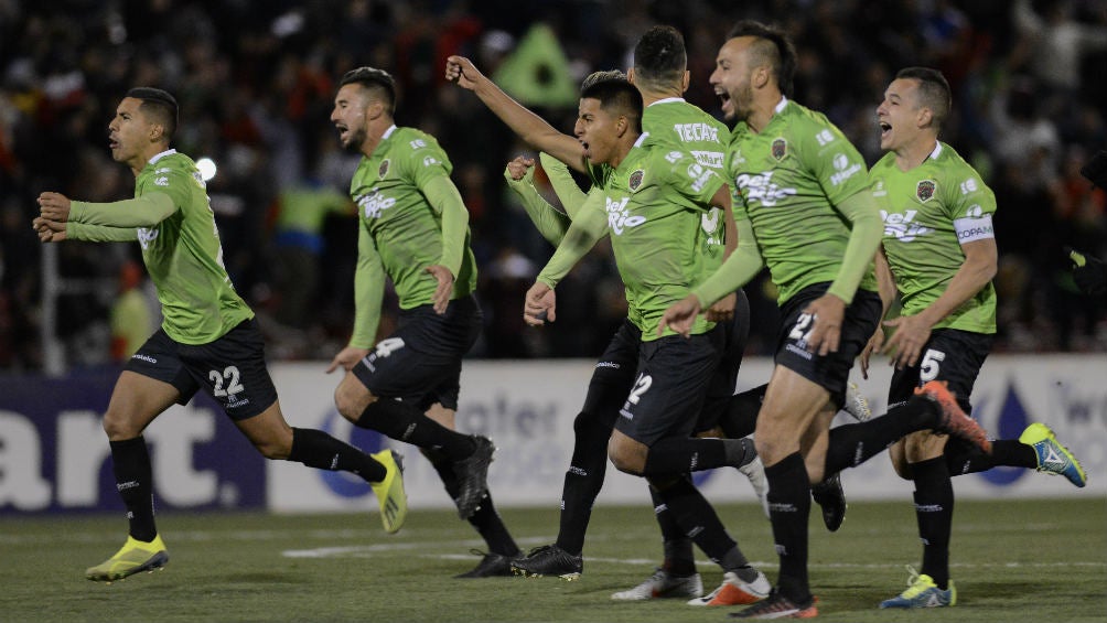 Juárez celebra triunfo contra Tiburones