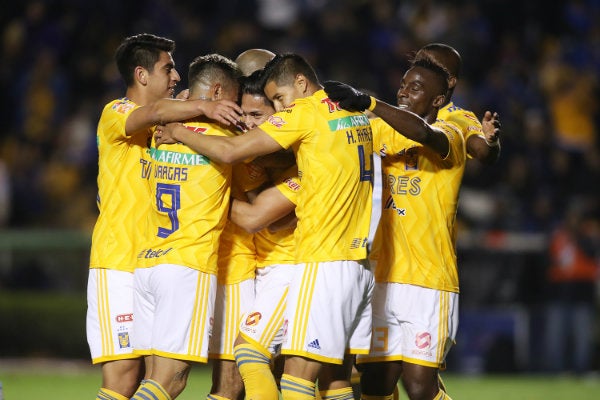 Tigres celebra anotación contra Gallos