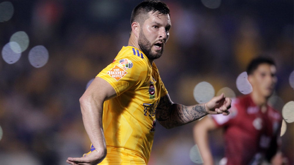 Gignac, durante un juego con Tigres