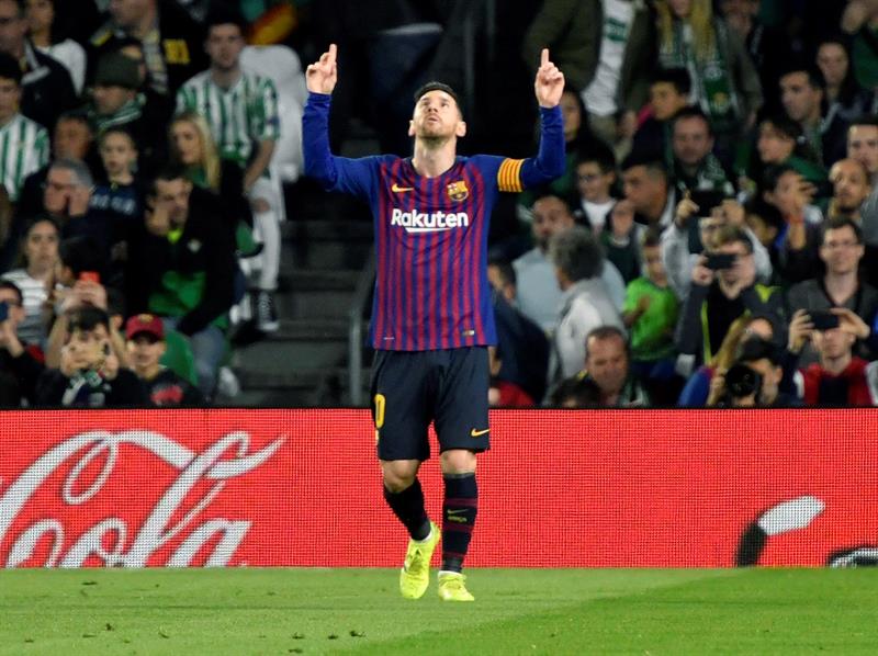 Messi festeja un gol frente al Betis