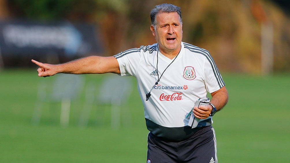 Gerardo Martino da indicaciones a los seleccionados