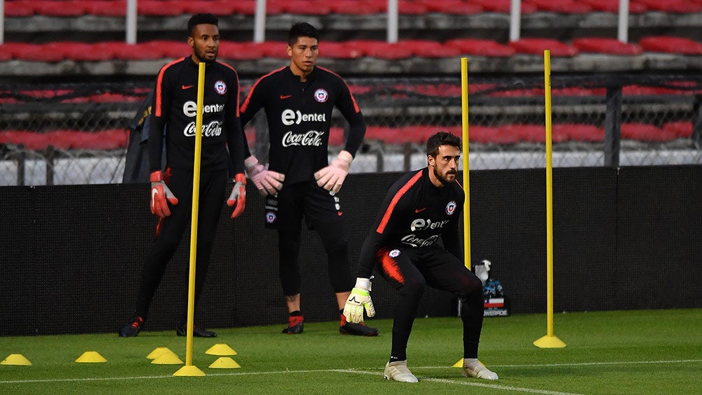 Arias durante entrenamiento del La Roja