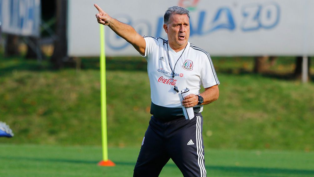 El Tata Martino durante un entrenamiento con los seleccionados mexicanos