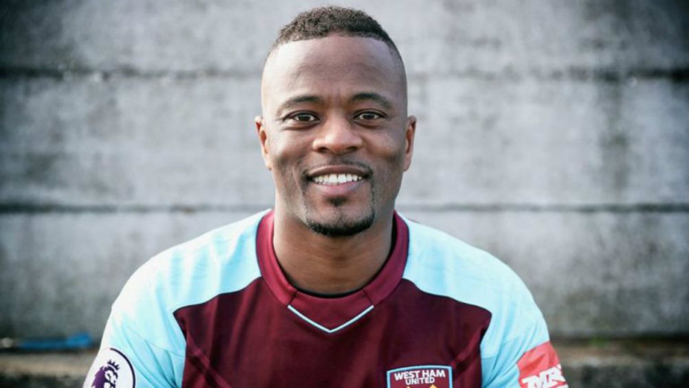 Patrice Evra tras fichar con el West Ham 