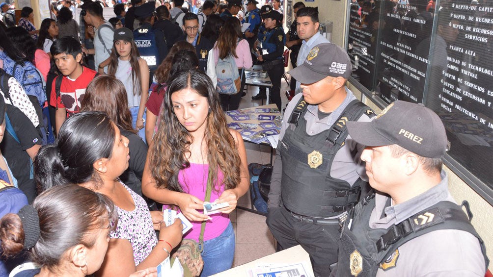 Comunidad politécnica participa en la Feria de la Seguridad