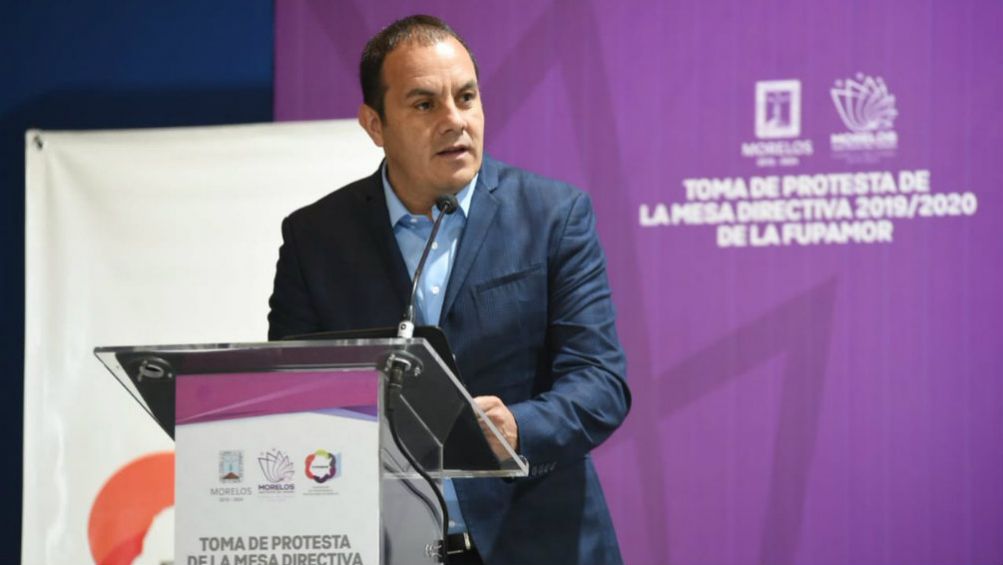 Cuauhtémoc Blanco habla durante un evento 