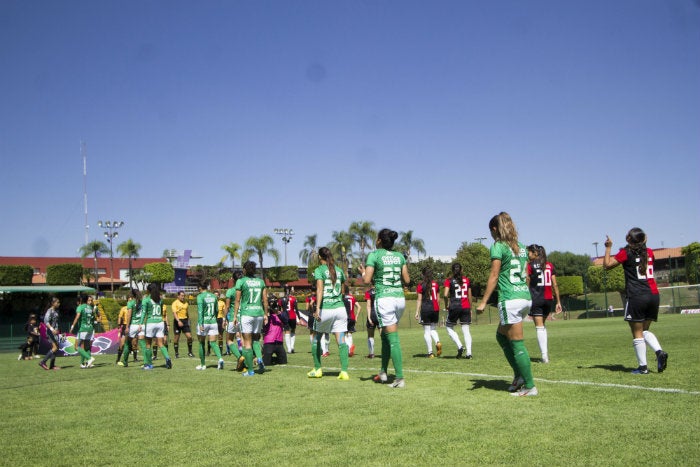 Atlas y León ingresan a la cancha