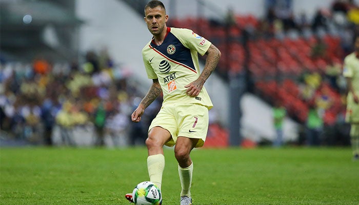 Ménez en partido con el América en la J10 del Clausura 2019