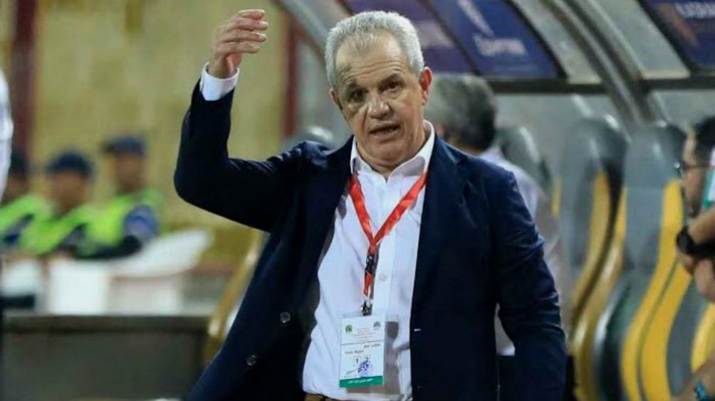 Javier Aguirre durante un partido con la Selección de Egipto 