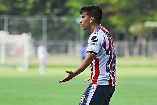 Fernando Beltrán está registrado con la Sub 20, pero está en Primer Equipo