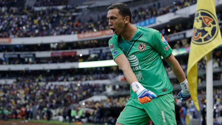 Agustín Marchesín celebra triunfo contra Chivas