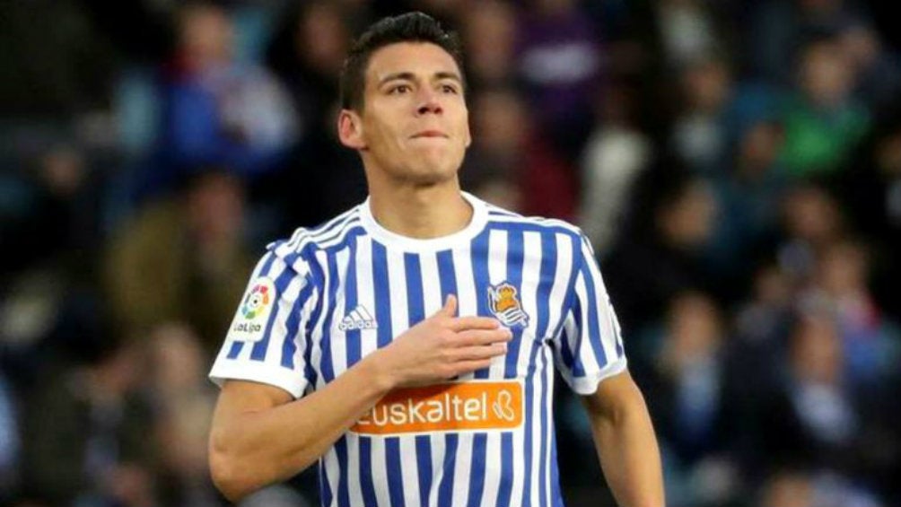 Héctor Moreno celebra durante un partido con la Real Sociedad