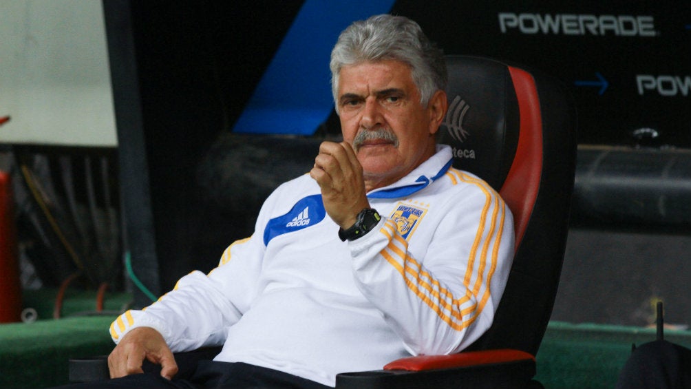 Ricardo Ferretti sigue de cerca las acciones de sus pupilos