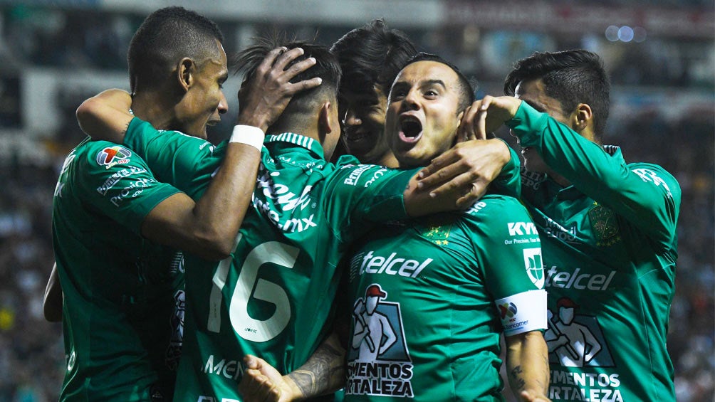 León festeja triunfo ante Cruz Azul en la Jornada 5