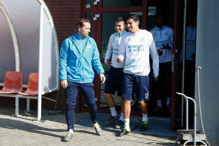 Chucky Lozano y Erick Gutiérrez arriban a al concentración del PSV