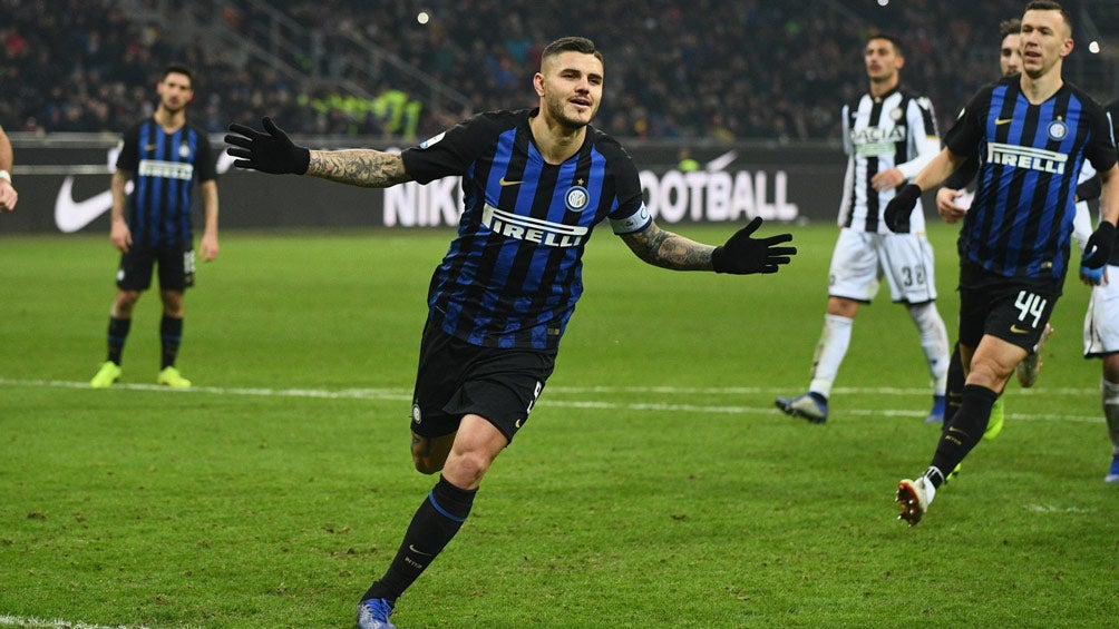 Icardi celebra un tanto con el Inter en Italia 