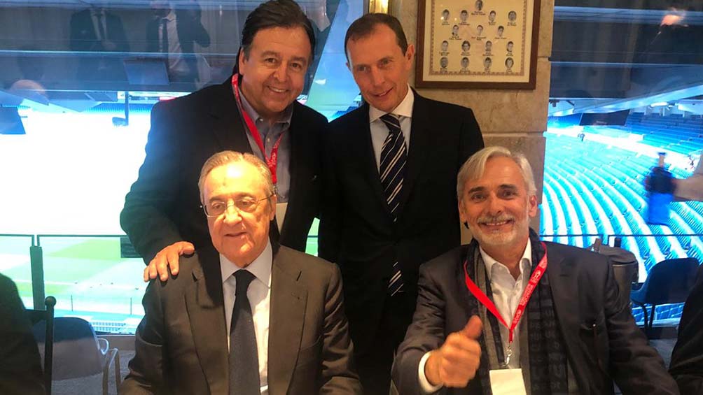 Moreno, Butragueño, Pérez y Martínez durante su convivencia