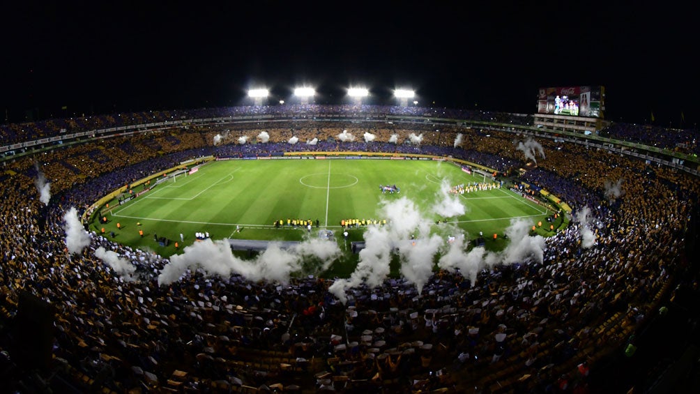 Afición de Tigres realiza mosaico en el Tigres vs Santos