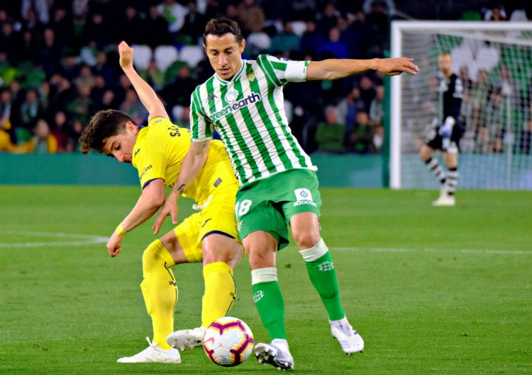 Ándres Guardado, durante el duelo contra el Villarreal