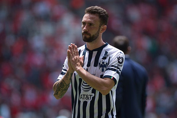 Miguel Layún pide perdón tras goleada de Toluca a Monterrey 