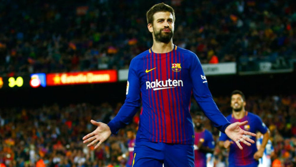 Piqué en un partido con el Barcelona 