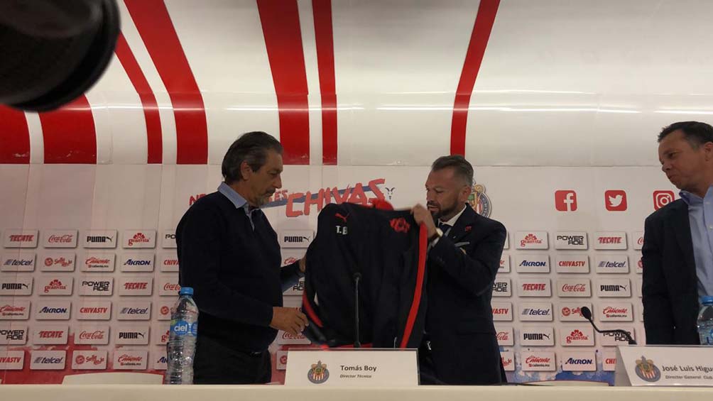 Tomás Boy presentado como técnico de Chivas